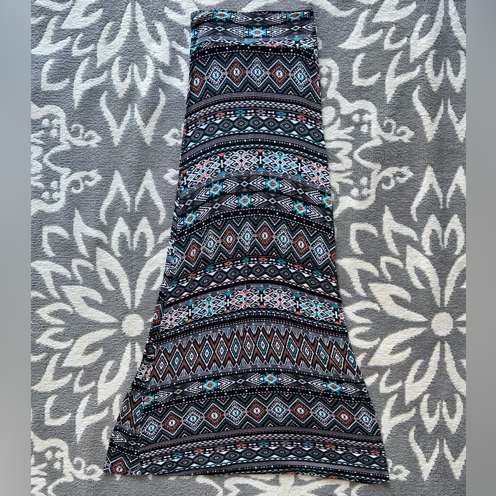 Size M Limonata Aztec Print Maxi Skirt